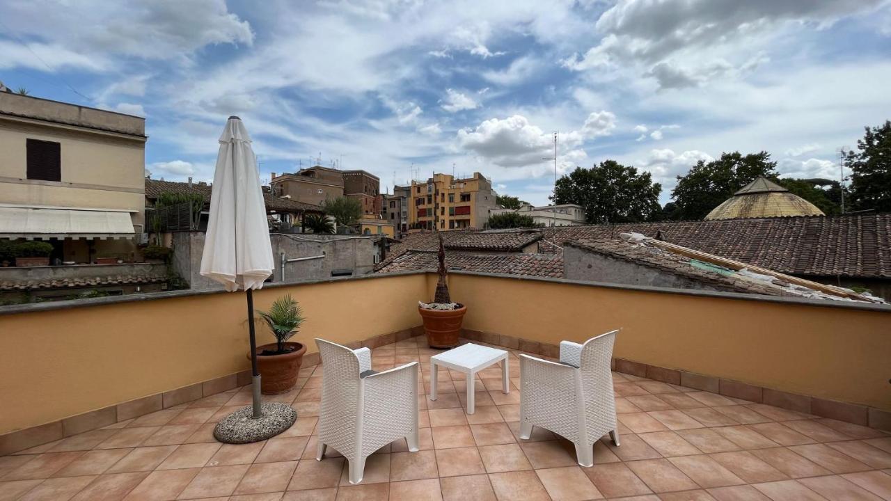 Apartmán Attico Con Terrazza Santa Cecilia Řím Exteriér fotografie