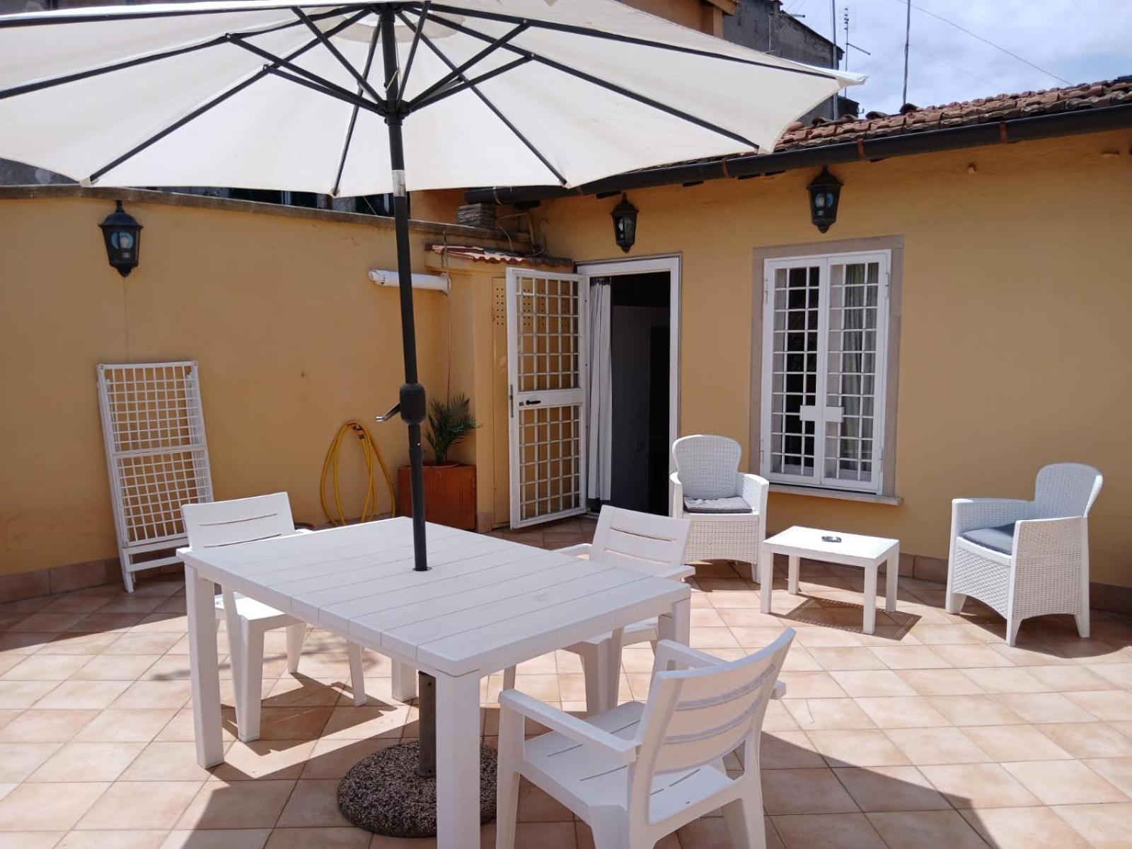 Apartmán Attico Con Terrazza Santa Cecilia Řím Exteriér fotografie