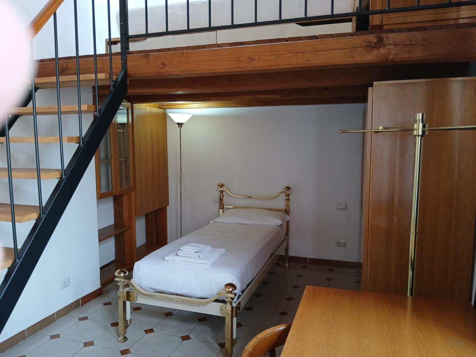 Apartmán Attico Con Terrazza Santa Cecilia Řím Exteriér fotografie